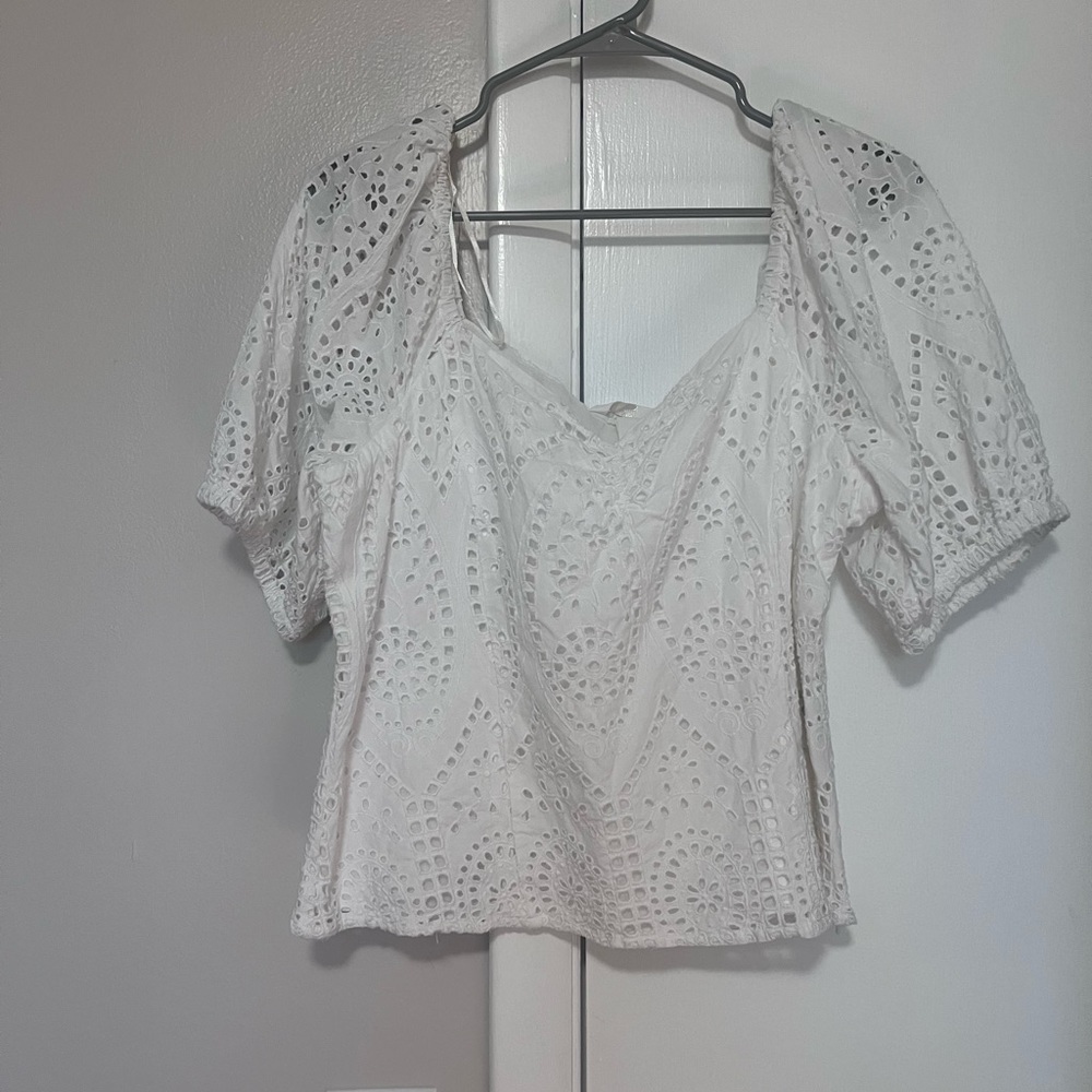 Eyelet Puff-Sleeve Blouse